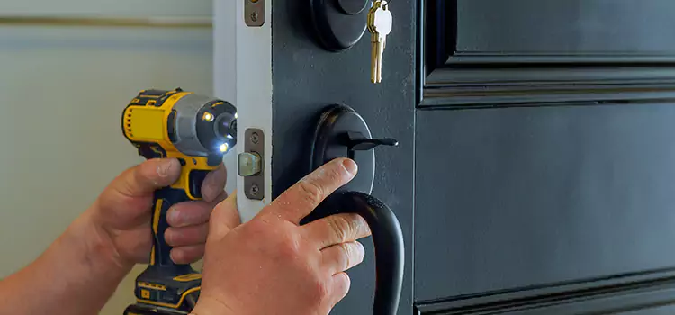 Commercial Door Lock Installation East Northport